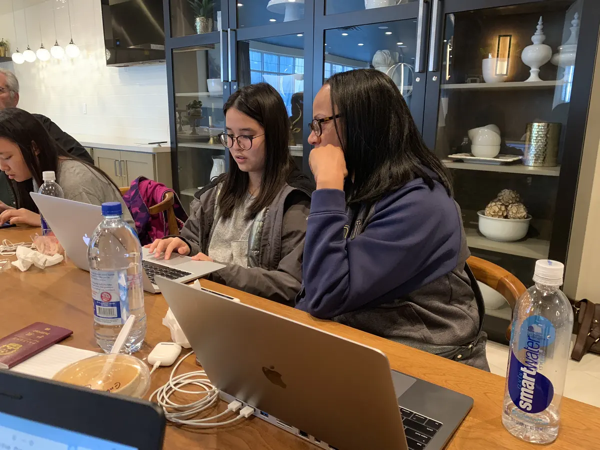 高中阶段学生与老师沟通美国本科路径规划